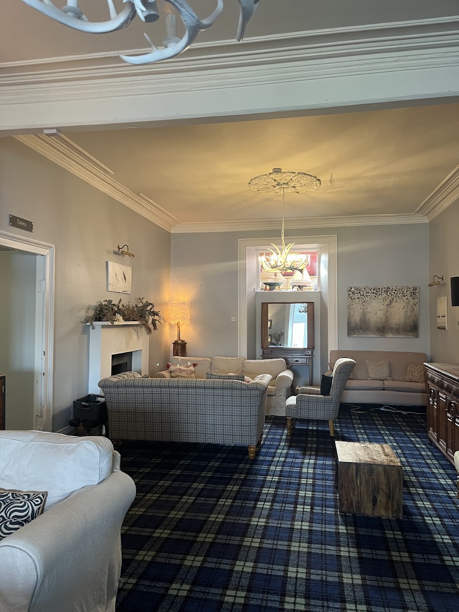 The Royal an Lochan Hotel